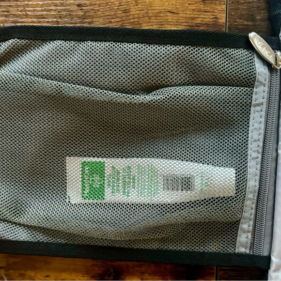 Lekebaby portable diaper pad. Silver, grey and black. - Picture 8 of 9